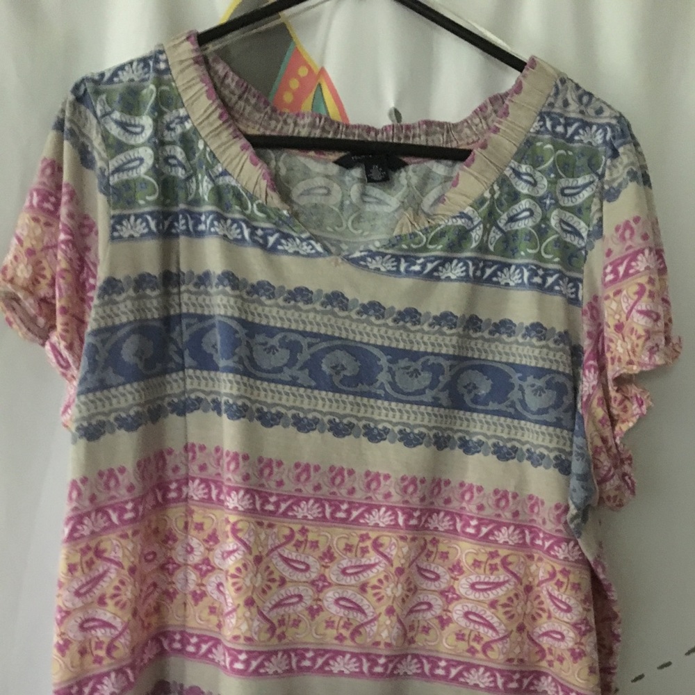 Very cute & soft Timmy Hilfiger Blouse